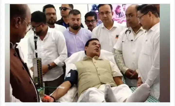 जुबीन गर्ग की पुण्यतिथि पर मुख्यमंत्री डॉ. सरमा ने किया रक्तदान