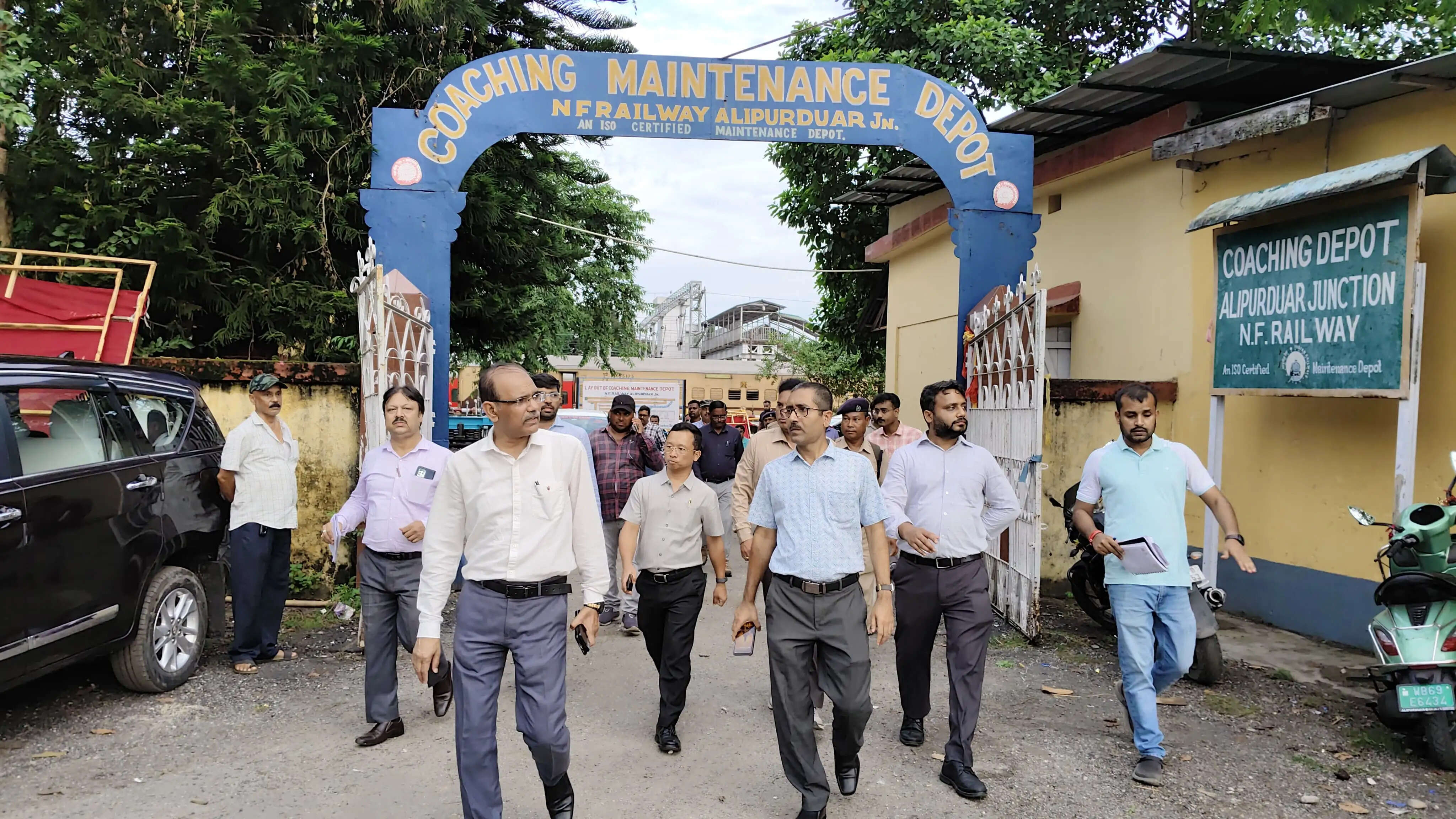 कोचिंग डिपो अलीपुरद्वार जंक्शन का डीआरएम ने किया निरीक्षण