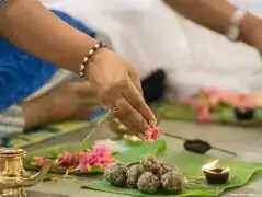 पितृपक्ष : श्रद्धा, तर्पण और पितृऋण से जुड़ी सनातन परंपरा