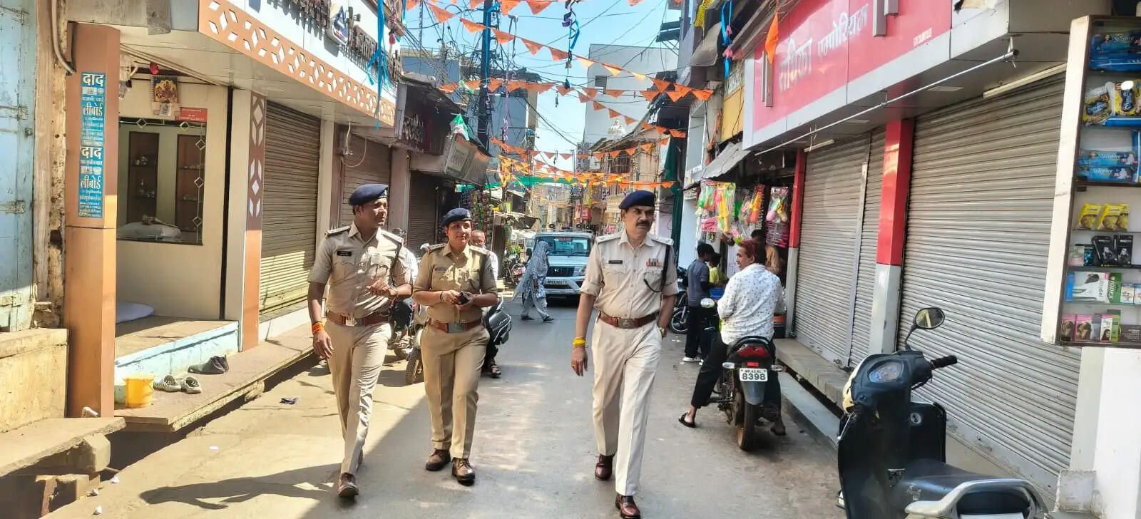 आगरमालवाः होली पर्व पर पुलिस अधीक्षक ने किया पैदल भ्रमण
