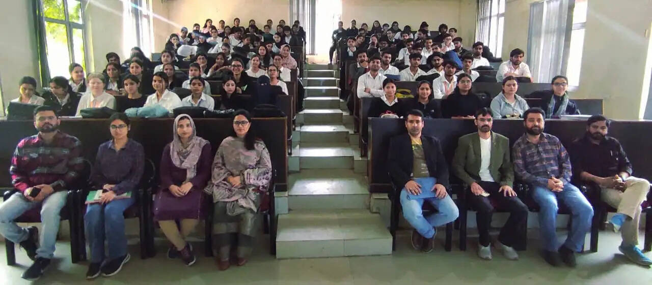 जीजीएम साइंस कॉलेज में राष्ट्रीय विज्ञान दिवस उत्साह के साथ मनाया गया