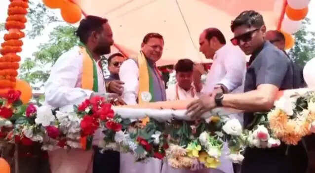 बनगांव में धामी का रोड शो भाजपा जीत को लेकर आशावादी