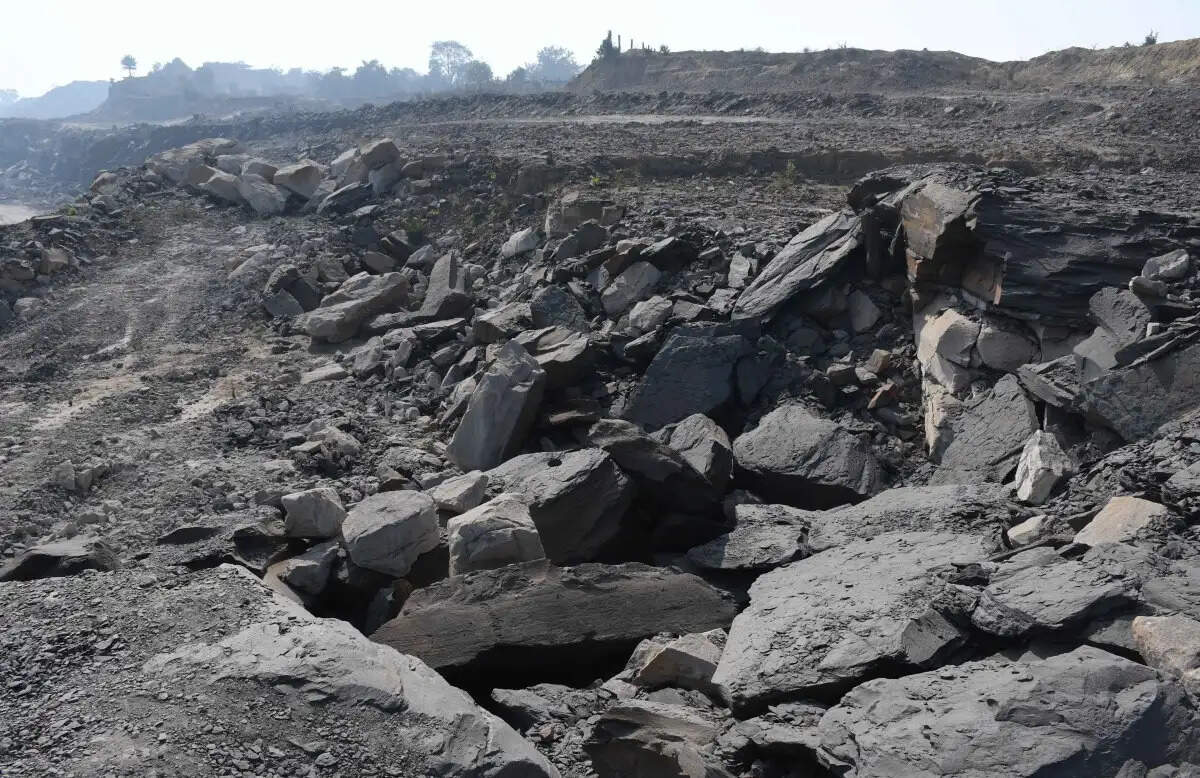 पश्चिम बंगाल बंगाल में कोयला खदान हादसे के बाद इसीएल की सुरक्षा व्यवस्था पर उठे सवाल