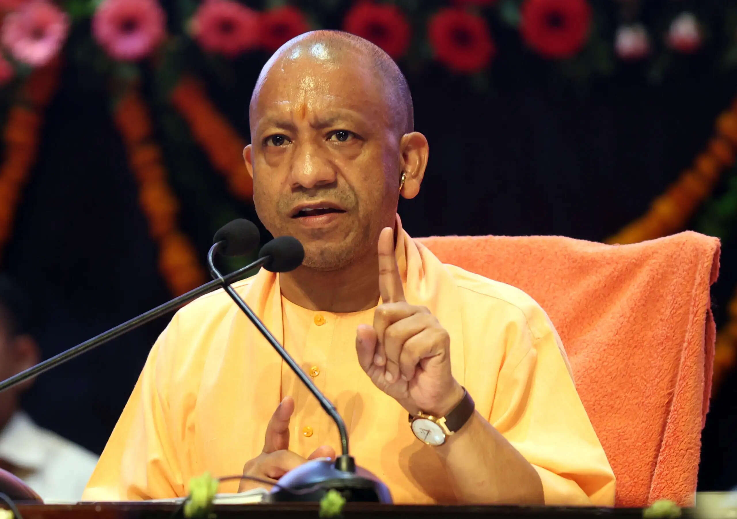 आस्था व आर्थिकी के संगम से विकसित राष्ट्र की ओर बढ़ रहा भारत : सीएम योगी