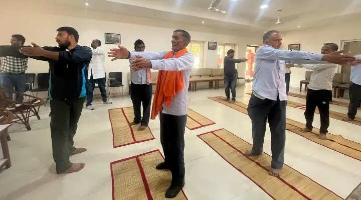 कर्मचारी राज्य बीमा निगम की 75वीं स्थापना के उपलक्ष्य में लगा आयुष कैंप