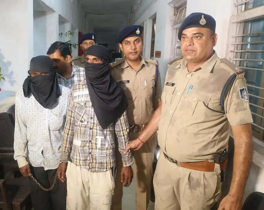 गुना पुलिस ने 6 दिनों में किया चोरी का खुलासा, करीब 1 करोड़ 47 लाख रुपये की संपत्ति की जब्त