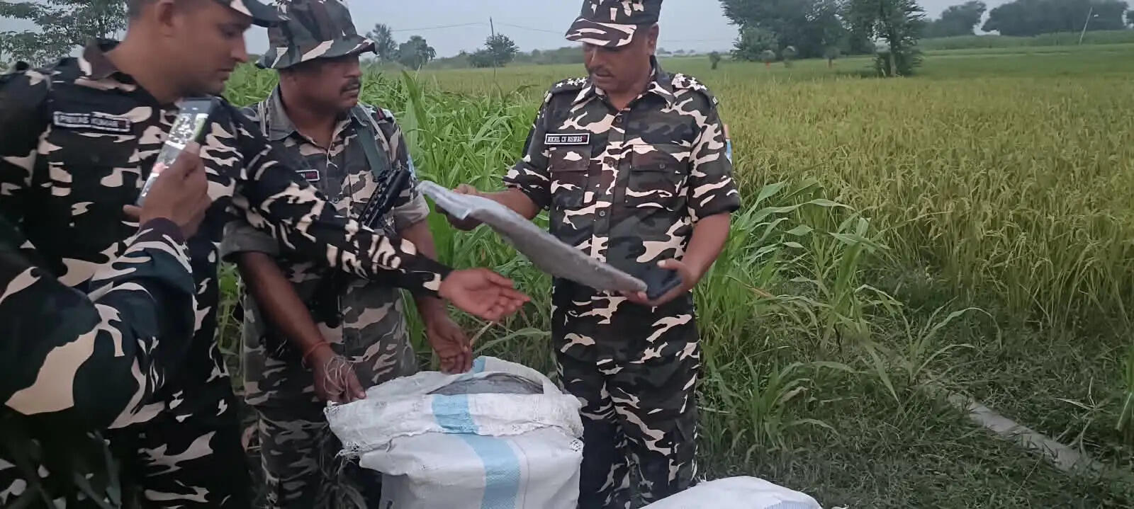 एसएसबी और बिहार पुलिस की संयुक्त कार्रवाई में 235 किलो गांजा बरामद