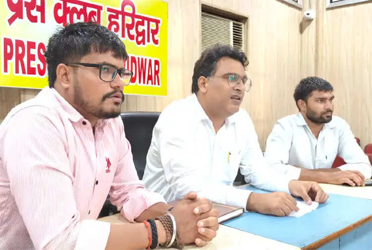 गौरक्षा कानून की मांग को लेकर हरिद्वार से दिल्ली तक निकलेगी विशाल कांवड़ यात्रा
