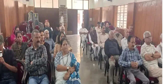 गीतकार एवं वरिष्ठ पत्रकार ‘साकेती’ की स्मृति में श्रद्धांजलि सभा हुई