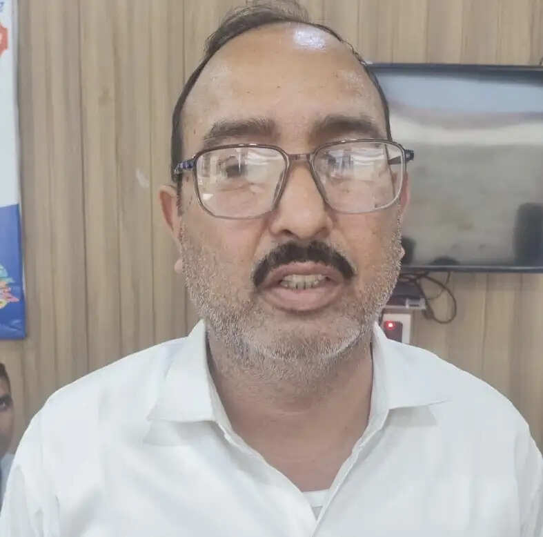 बरेली में खनन विभाग का लिपिक 10 हजार की रिश्वत लेते गिरफ्तार