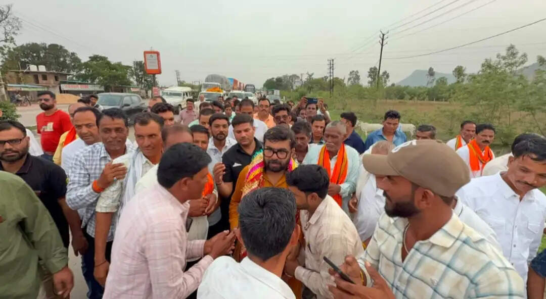 छिंदवाड़ाः सांसद बंटी विवेक साहू ने 375 किमी की धार्मिक पदयात्रा पूरी की, पहुंचे मैहर