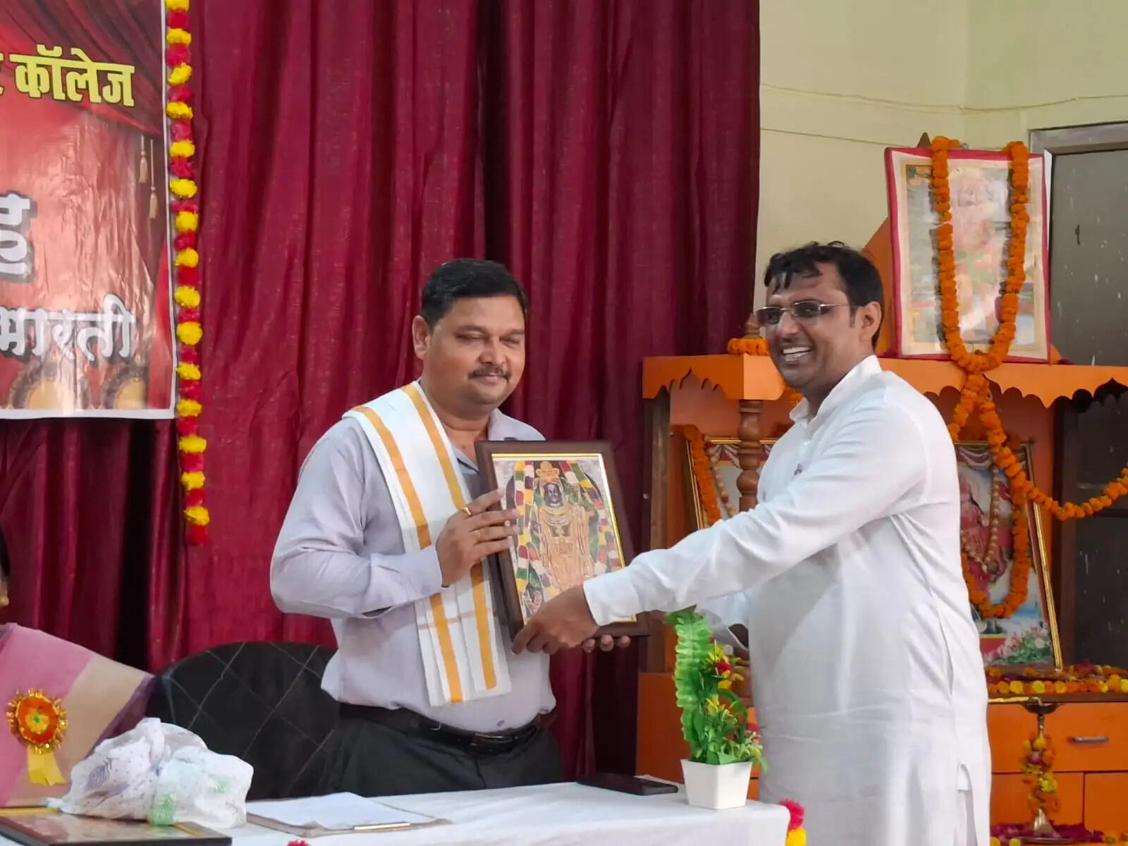 छात्र संसद भारतीय लोकतंत्र का प्रथम सोपान, कर्तव्यनिष्ठा और सेवा भाव से निभाएं दायित्व : डॉ. आलोक त्रिपाठी
