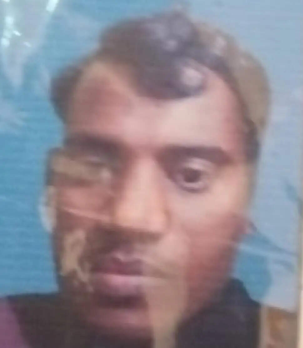 सड़क हादसे में युवक की मौत, खुशी की जगह फैला मातम