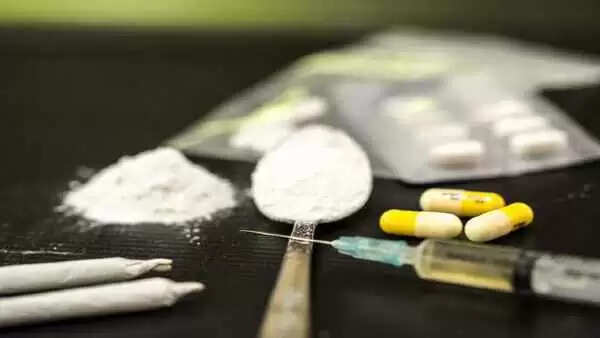 नशीले पदार्थ और अवैध बालू तस्करी पर शिकंजा कसने में जुटी पश्चिम मेदिनीपुर पुलिस