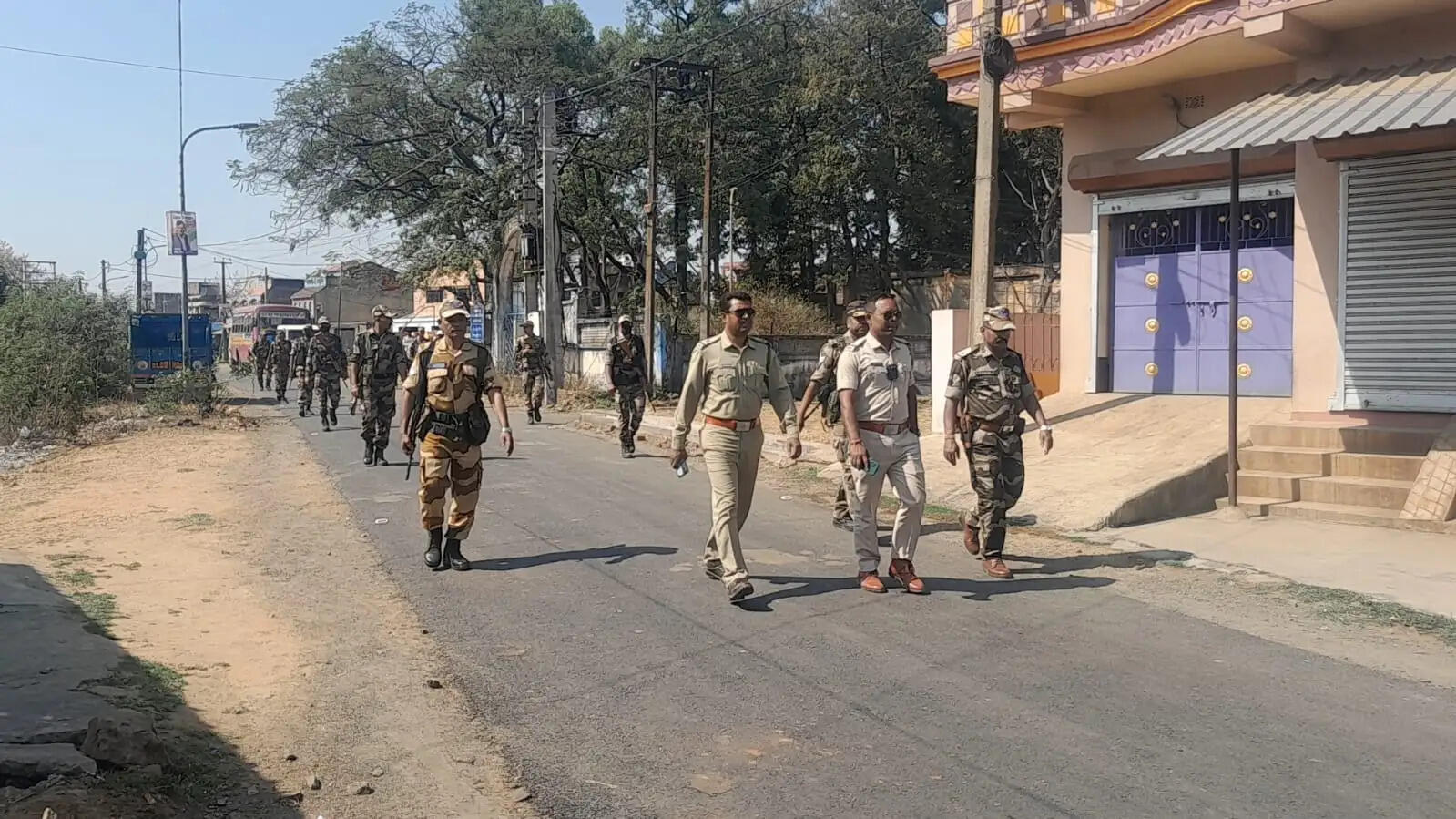 कुल्टी थाना क्षेत्र में केंद्रीय बलों ने किया रूट मार्च