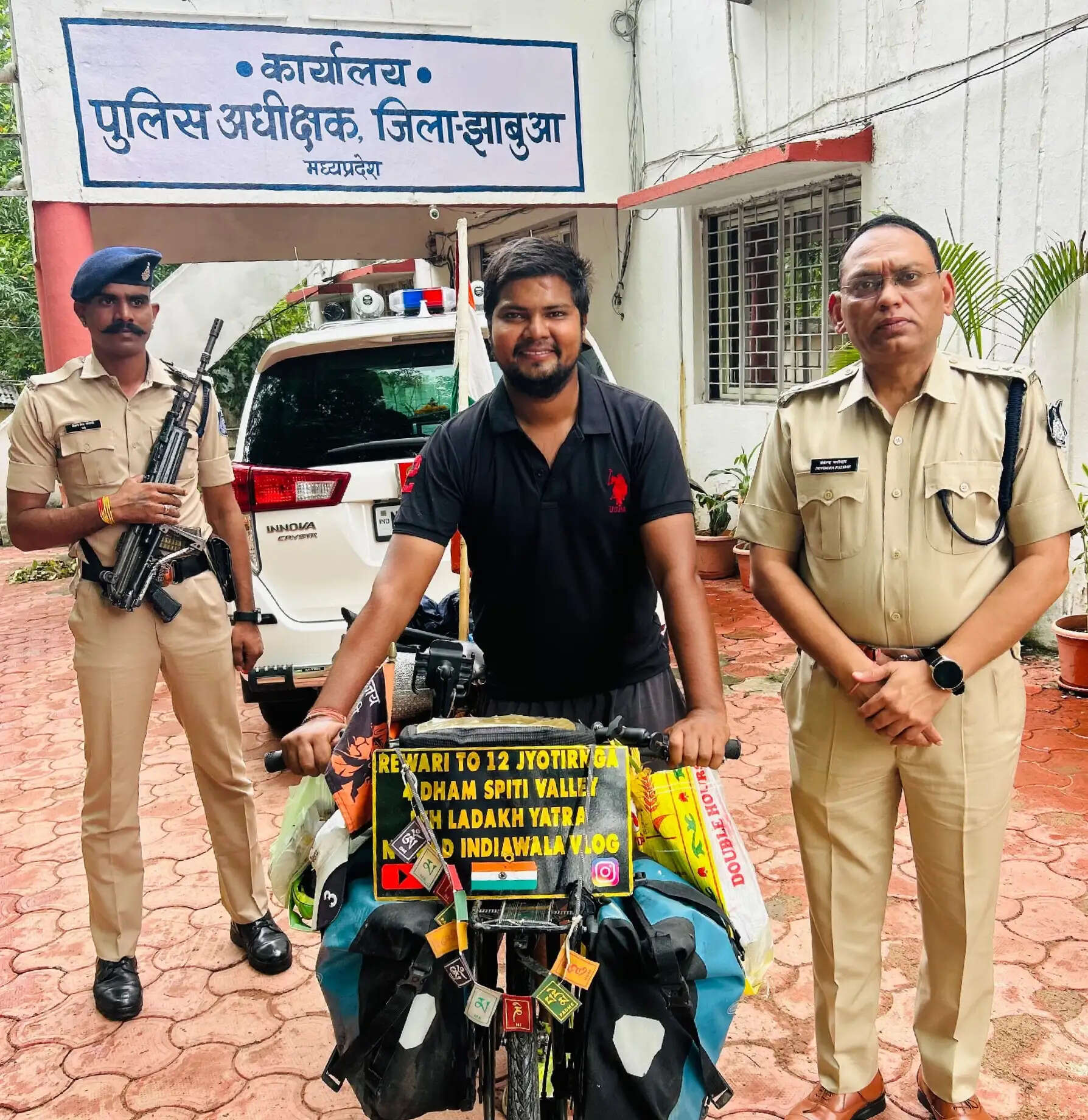 झाबुआ: स्वास्थ्य ही नहीं बल्कि आर्थिक स्थिति और सामाजिक प्रतिष्ठा को भी नुक़सान पहुँचाता है नशा- एसपी