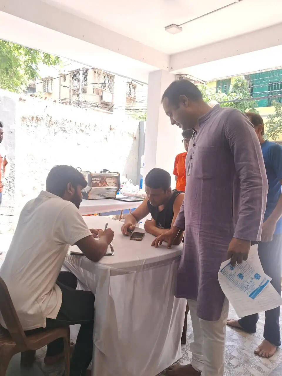 पूर्वांचल जनकल्याण समिति की पहल पर कोलकाता में रक्तदान शिविर आयोजित