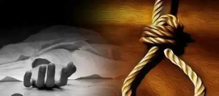 रोशनाबाद में युवती ने की आत्महत्या