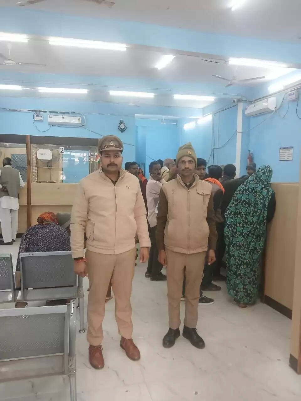 बांदा में सघन बैंक चेकिंग अभियान, एटीएम व वित्तीय संस्थानों की कड़ी निगरानी