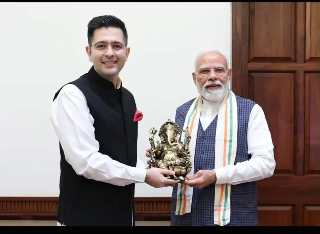 राज्यसभा सांसद राघव चड्ढा की प्रधानमंत्री मोदी से मुलाकात, बातचीत को बताया खास