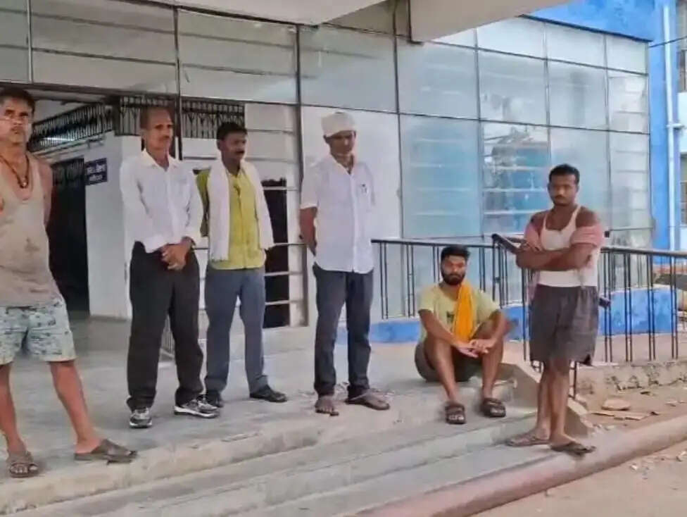 खेत में मोटर चलाने के दौरान करंट लगने से किसान की मौत