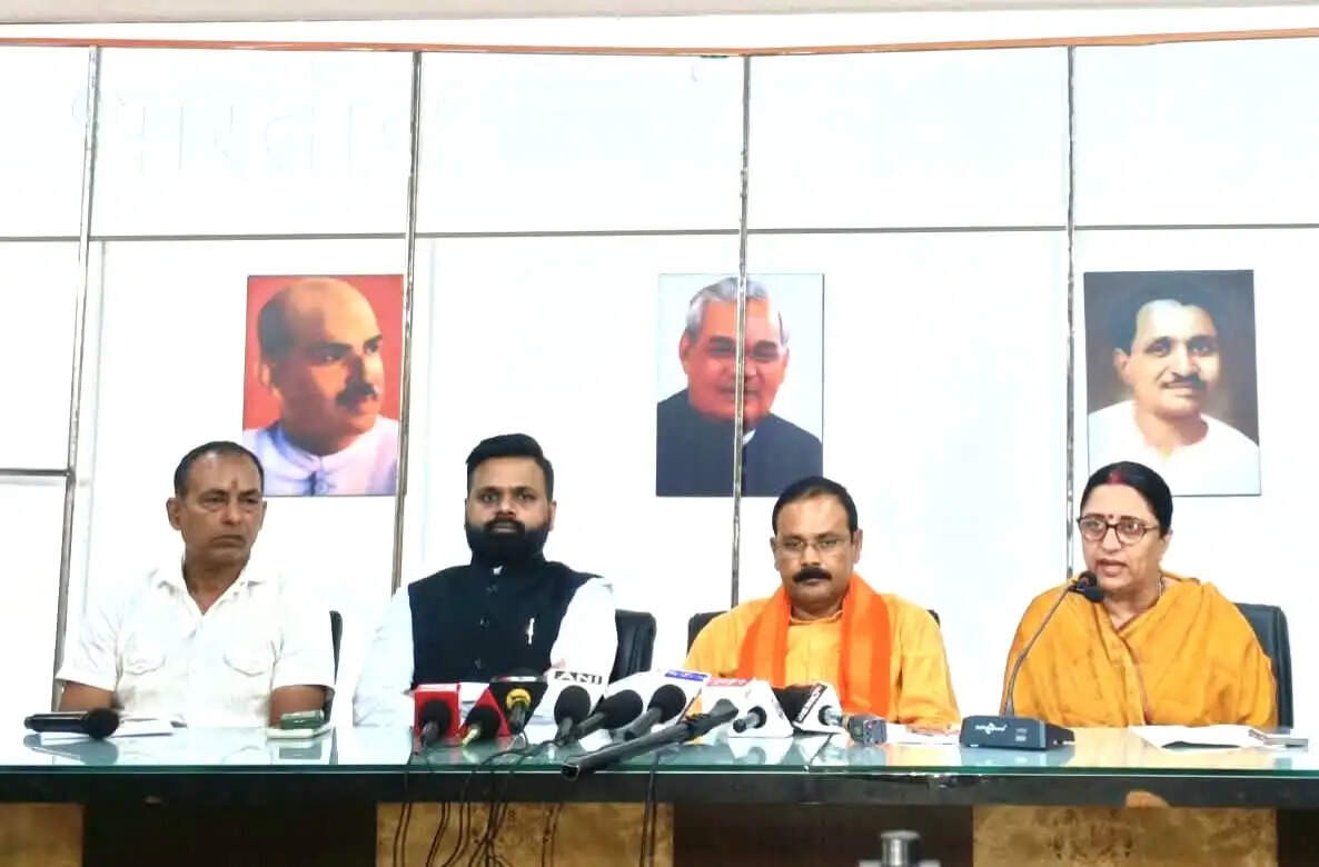 सेवा, सुशासन और विकास के 25 वर्षों की यात्रा को जनभागीदारी से बनाएंगे ऐतिहासिक: नंद किशोर राम