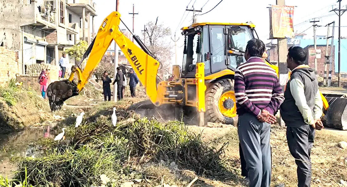 निजी काम के बहाने किराए पर ली लाखों की मशीन हड़पी!