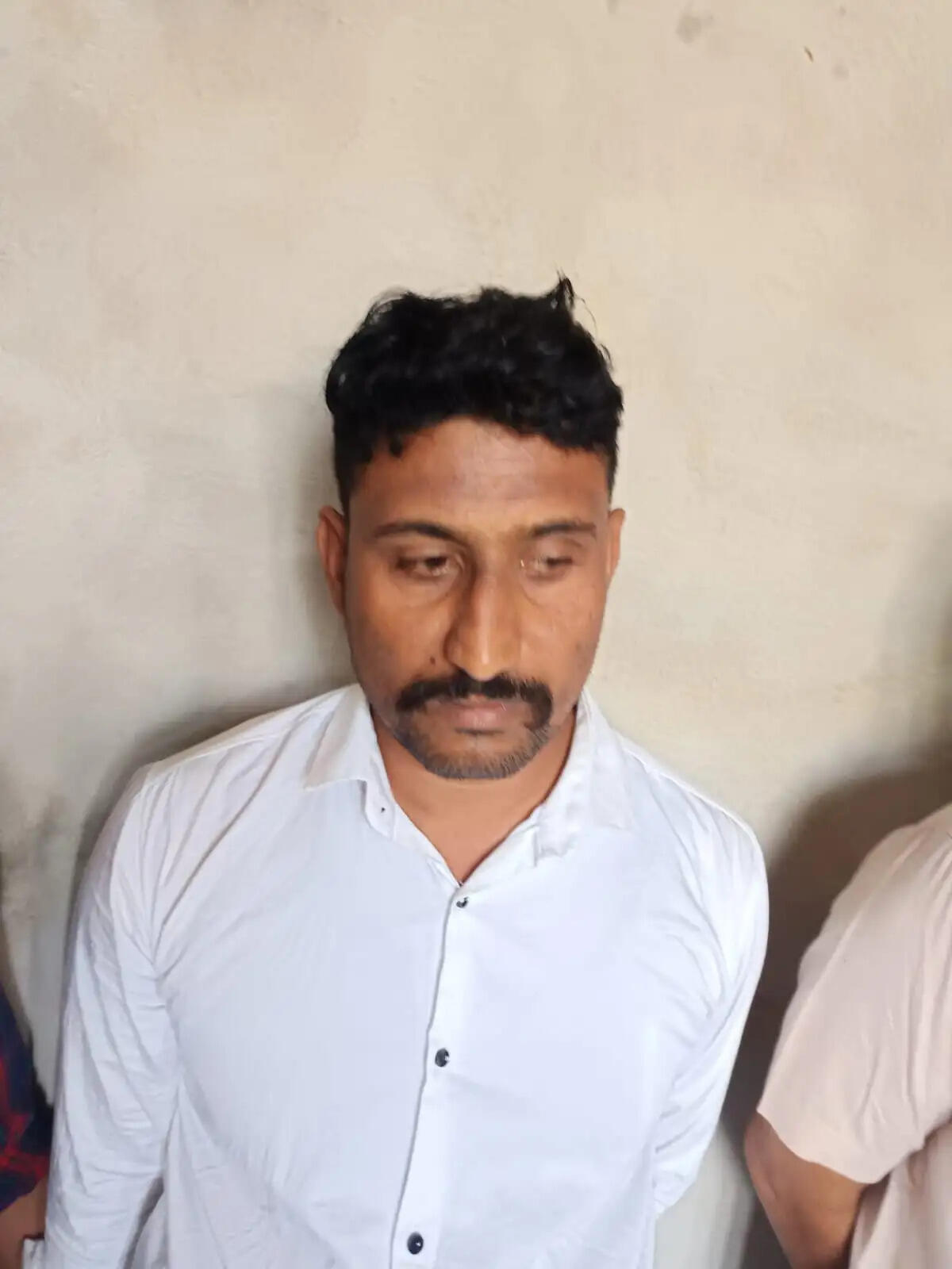 (अपडेट) वनरक्षक पांच हजार रुपये रिश्वत लेते गिरफ्तार