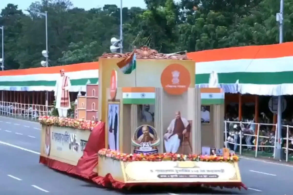 बंदे मातरम से श्यामाप्रसाद मुखर्जी की झांकी तक, स्वतंत्रता दिवस पर कोलकाता के रेड रोड पर भव्य नजारा