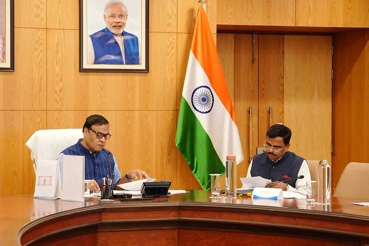 असम में डेयरी क्षेत्र की मुख्यमंत्री ने की समीक्षा, दूध उत्पादन और सहकारी नेटवर्क मजबूत करने के निर्देश