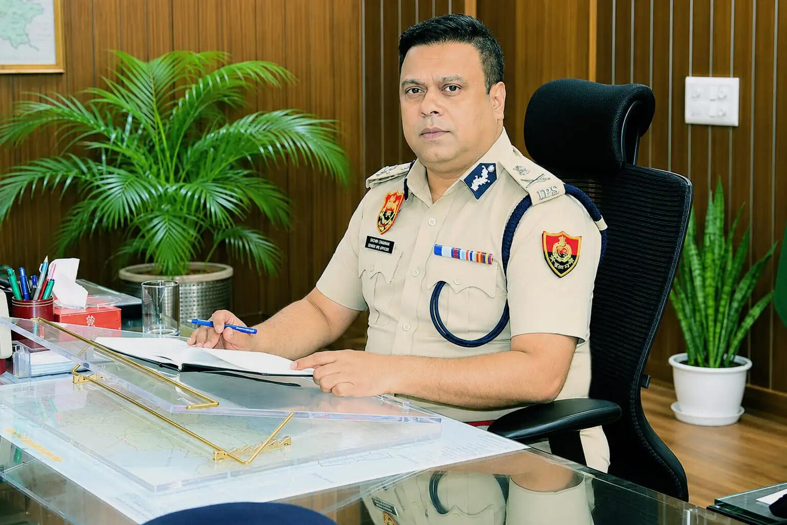 1999 बैच के आईपीएस शिवास कविराज ने संभाला गुरुग्राम पुलिस आयुक्त का कार्यभार
