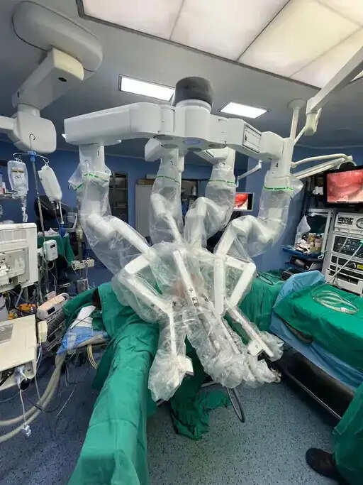 जोधपुर एम्स में महिला की किडनी से निकाली आठ गांठें