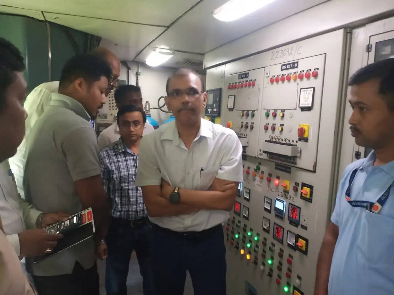 पूसीरे के डीआरएम ने सिक्किम महानंदा एक्सप्रेस का किया निरीक्षण
