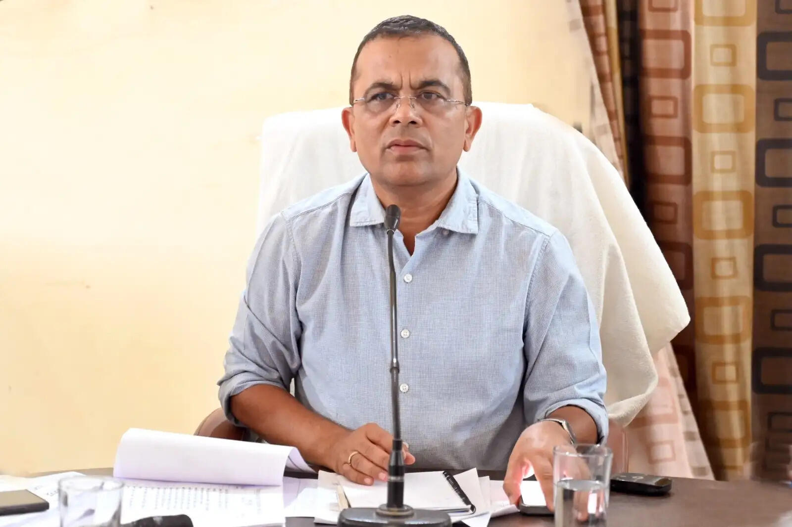 निर्माण कार्यों में गुणवत्ता से समझौता नहीं, लापरवाही पर होगी कार्रवाई : कलेक्टर