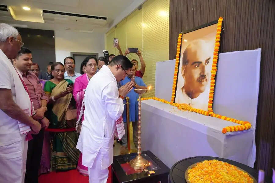 डॉ. श्यामा प्रसाद मुखर्जी के कालजयी आदर्श भारत की राष्ट्रीय चेतना को कर रहे रोशन : दिलीप सैकिया