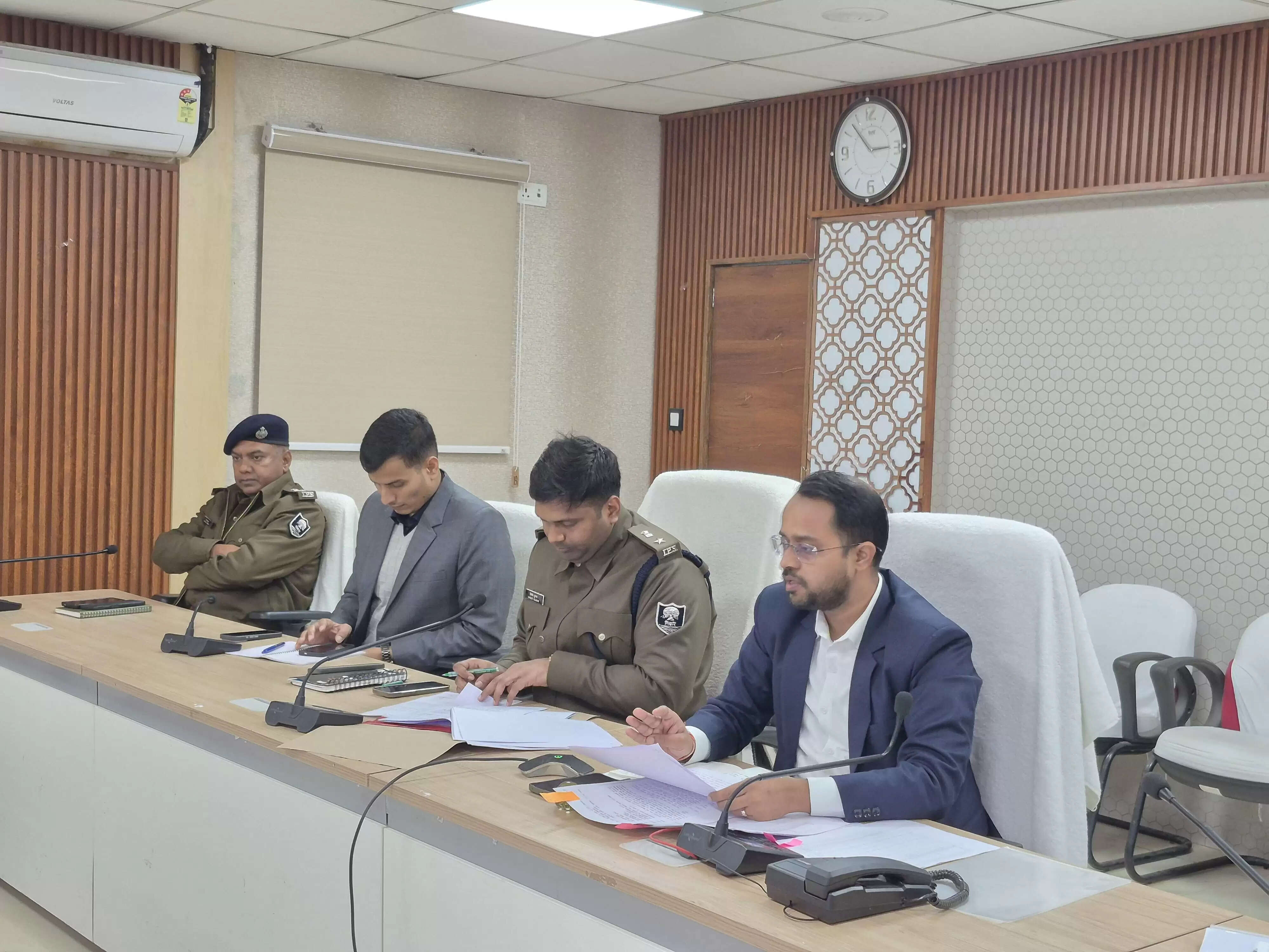 सरस्वती पूजा को लेकर जिला प्रशासन द्वारा की गई बैठक