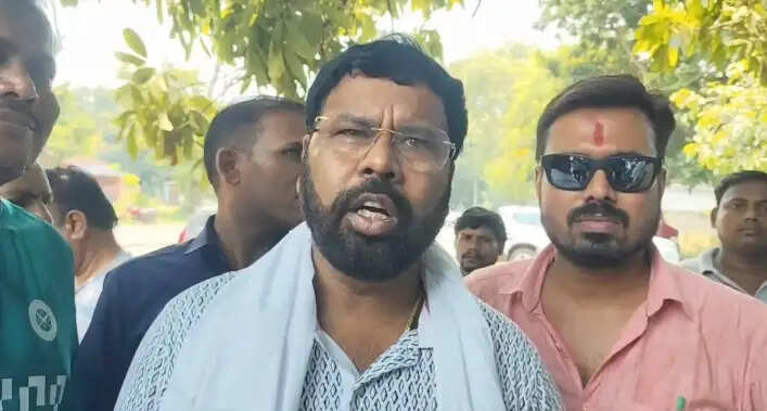 अवैध निर्माण करने वालों को भाजपा विधायकों की चेतावनी, कहा- सब टूटेंगे, किसी को नहीं मिलेगी रियायत