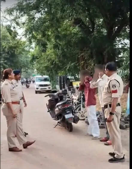 रायपुर में महिलाओं-बच्चों की सुरक्षा के लिए पिंक पेट्रोल यूनिट की सख्ती, सार्वजनिक स्थानों पर बढ़ी निगरानी