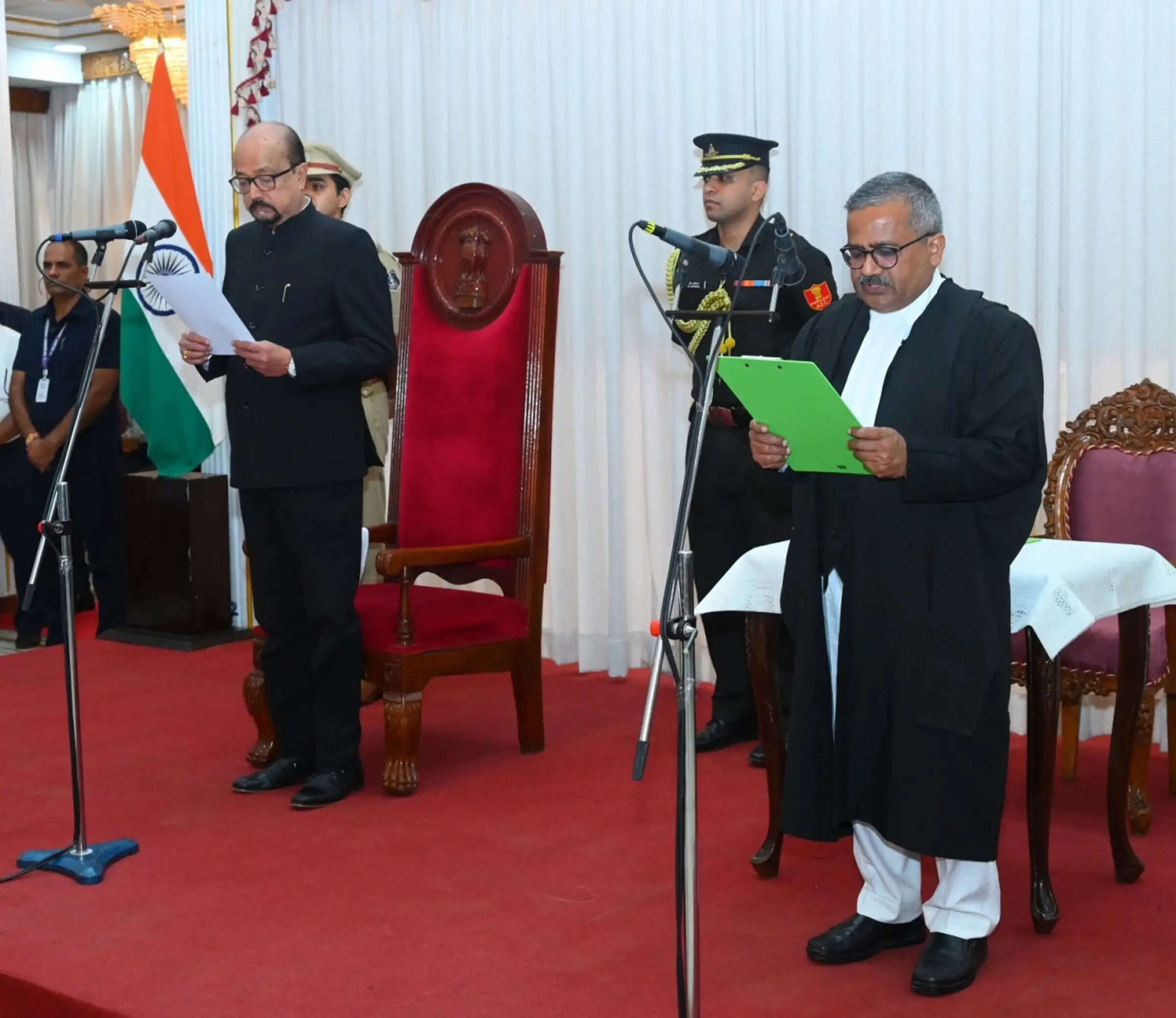 न्यायमूर्ति कृष्ण राम महापात्र ने छत्तीसगढ़ उच्च&nbsp;न्यायालय&nbsp;के मुख्य न्यायाधीश पद की शपथ ली
