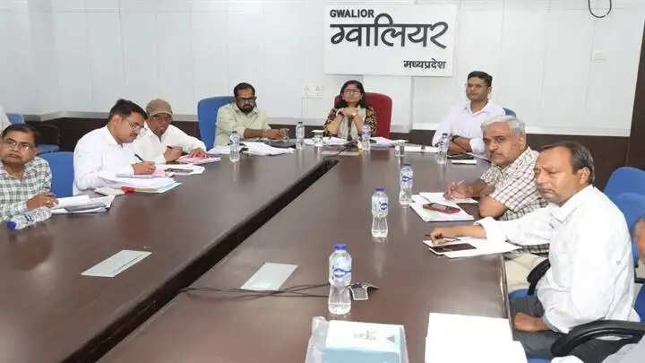 खेती के साथ-साथ उद्यानिकी एवं दुग्ध उत्पादन को भी बढ़ावा दिया जाएः कृषि उत्पादन आयुक्त