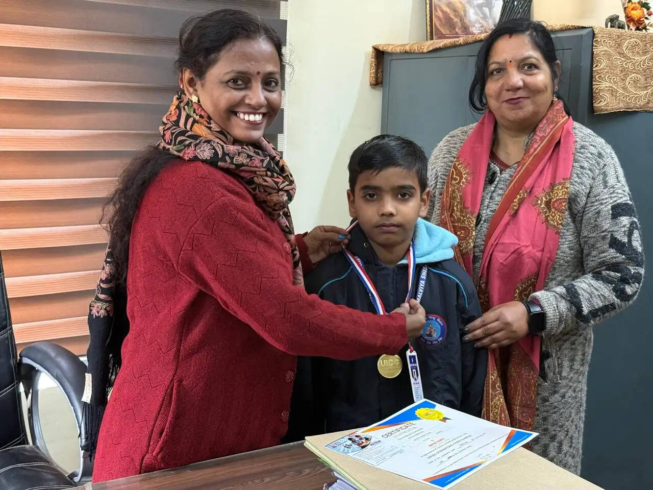 बीएचयू के मालवीय शिशु विहार के छात्र आदित्य का अंतरराष्ट्रीय गणित ओलम्पियाड में 413वीं राष्ट्रीय रैंक