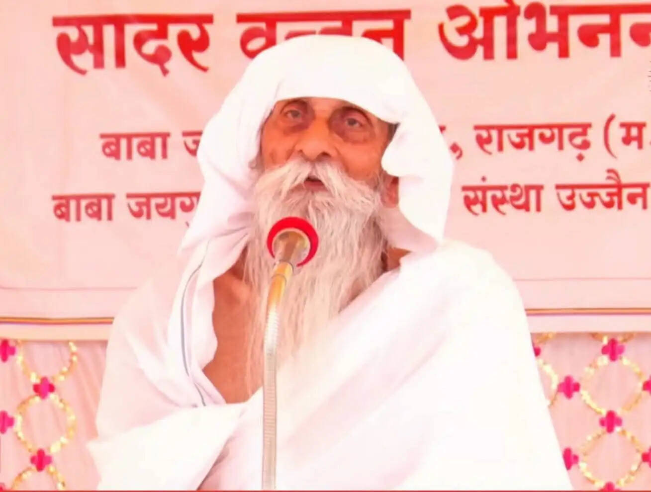 साधकों और सेवादारों को खानपान व चरित्र की शुद्धता का ध्यान रखना चाहिए: बाबा उमाकांत महाराज