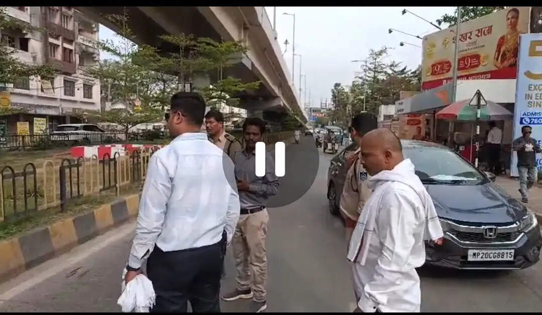 जबलपुर: मदन महल फ्लाईओवर से गिरकर युवक की मौत, पुलिस जांच में जुटी