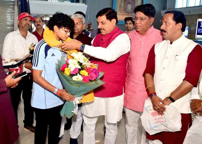 मप्रः मुख्यमंत्री डॉ. यादव ने भारतीय महिला क्रिकेट टीम में चयन पर अनुष्का शर्मा को दी बधाई