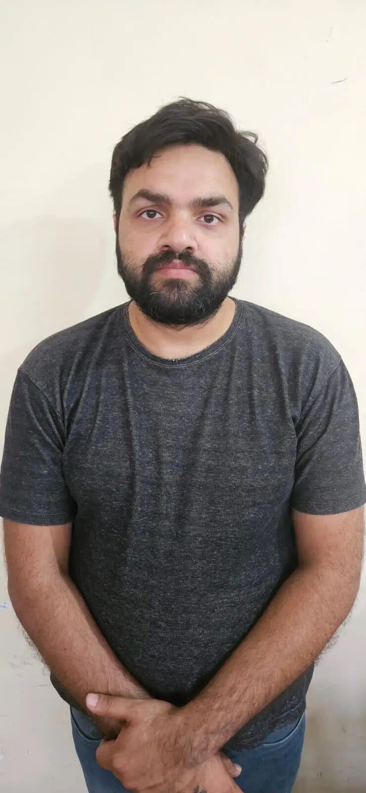 फरीदाबाद : शेयर मार्केट में निवेश के नाम पर लाखों की ठगी, खाताधारक गिरफ्तार