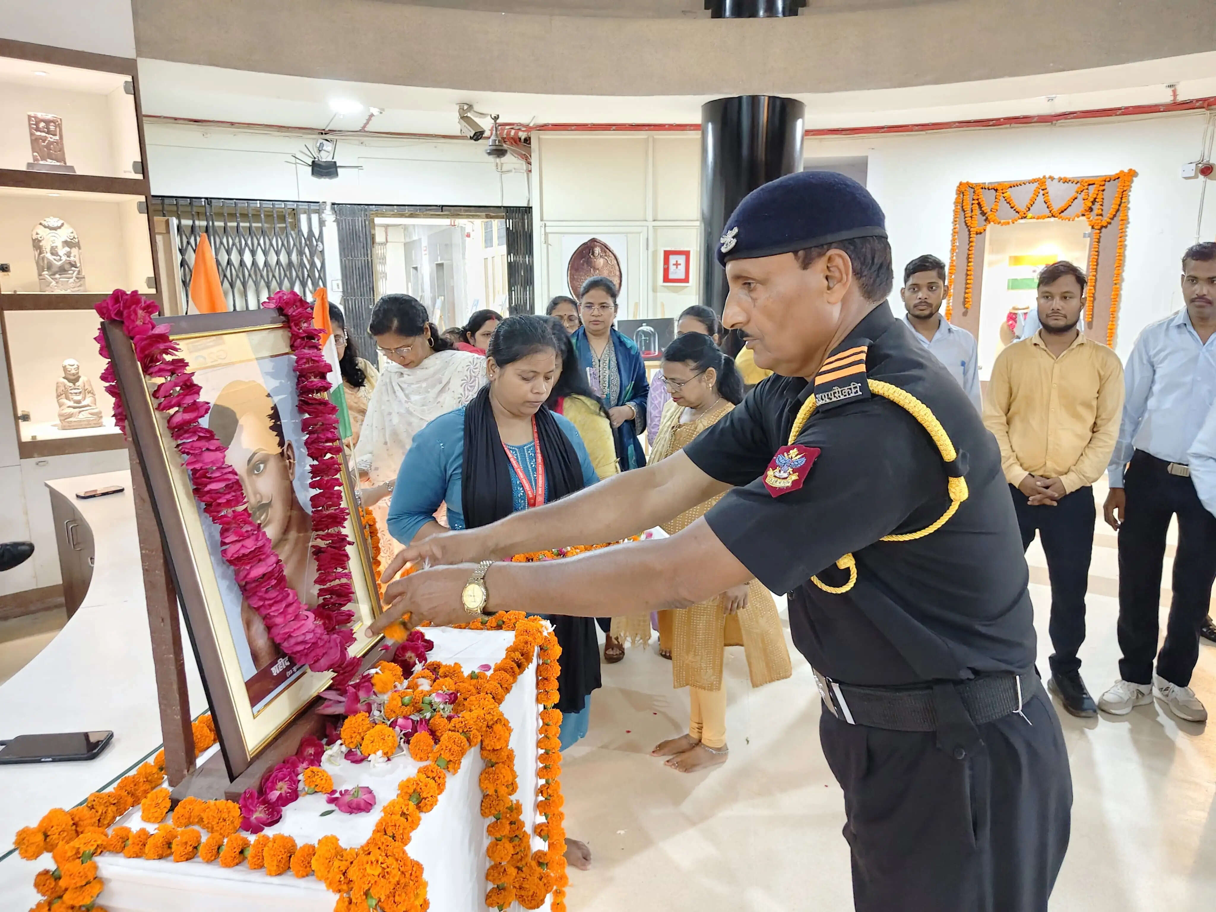 चन्द्रशेखर आजाद का सम्पूर्ण जीवन राष्ट्र की स्वतंत्रता के लिए रहा समर्पित : डॉ. विनय कुमार सिंह