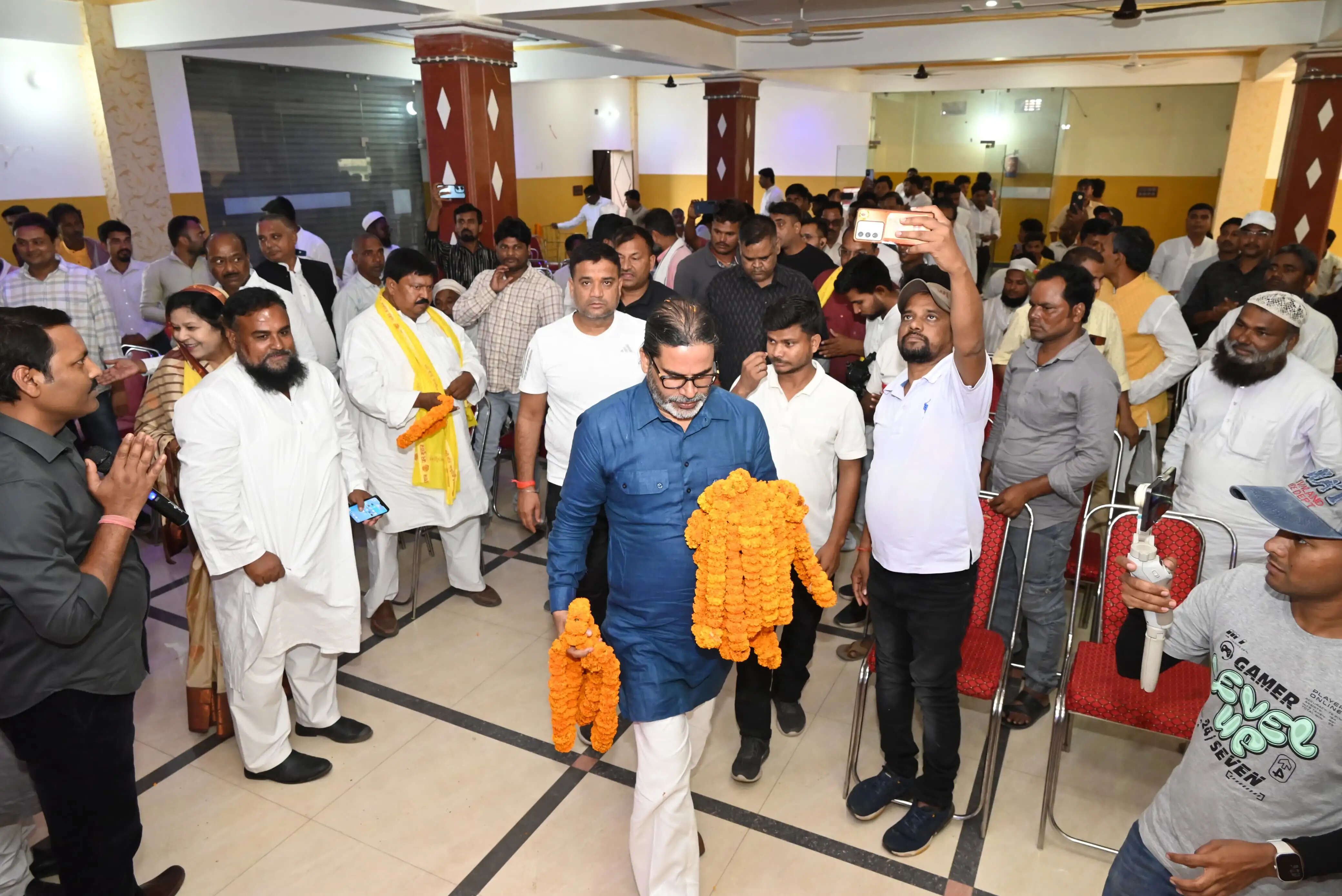 प्रशांत किशोर का दावा बिहार अब गुजरात से चलेगी