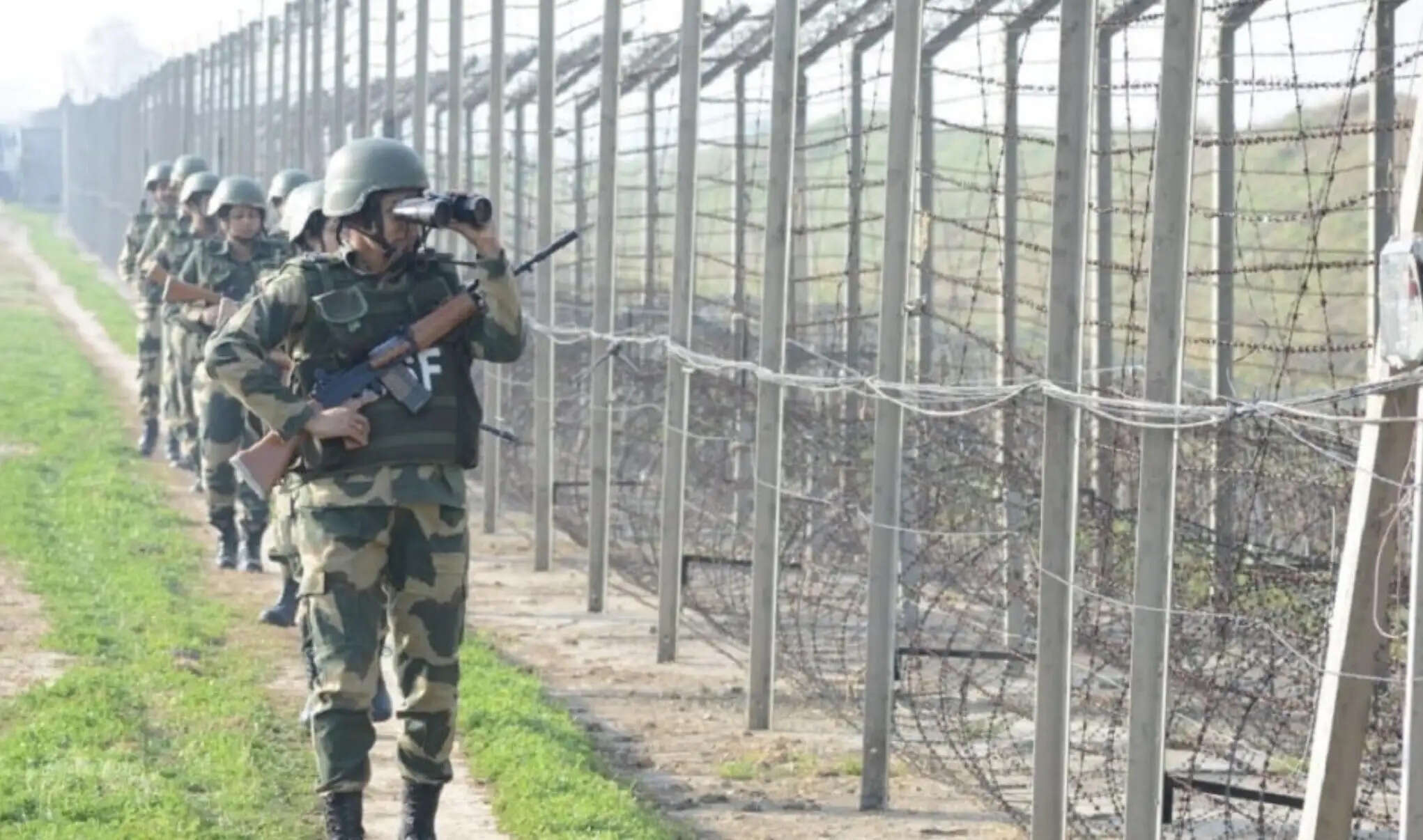 हीरानगर सेक्टर में घुसपैठ की कोशिश नाकाम, बीएसएफ की चेतावनी फायरिंग के बाद भागा घुसपैठिया