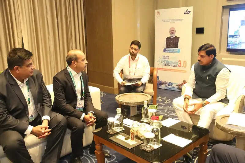 जीसीसी, डेटा सेंटर एवं सेमी कंडक्टर निर्माण के क्षेत्र में देश का अग्रणी राज्य बनेगा मप्र : मोहन यादव