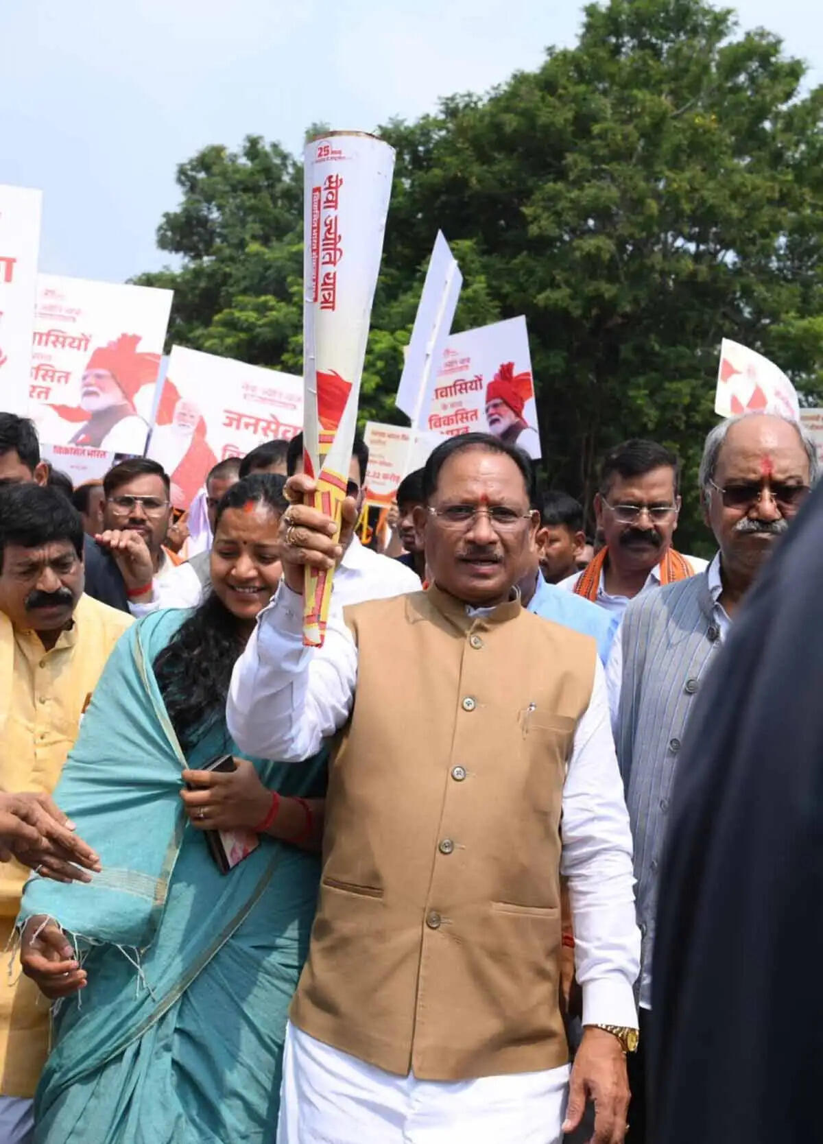 प्रधानमंत्री नरेंद्र मोदी के जनसेवा के 25 वर्ष देश के विकास और परिवर्तन की प्रेरक यात्रा : मुख्यमंत्री &nbsp;विष्णुदेव साय